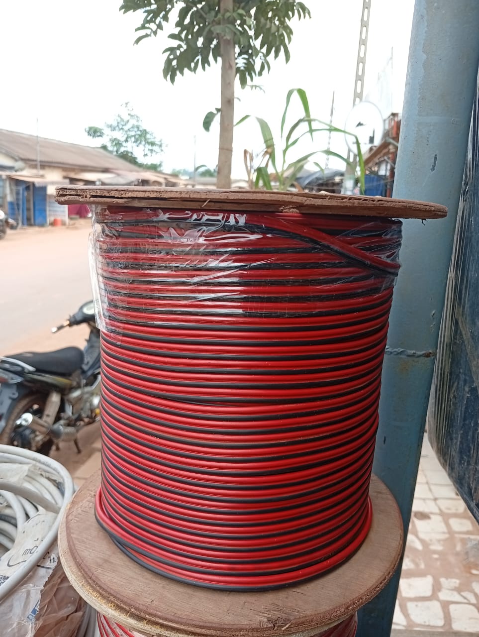 FIL DE BAFFE ROUGE NOIR MOYENS 75 M